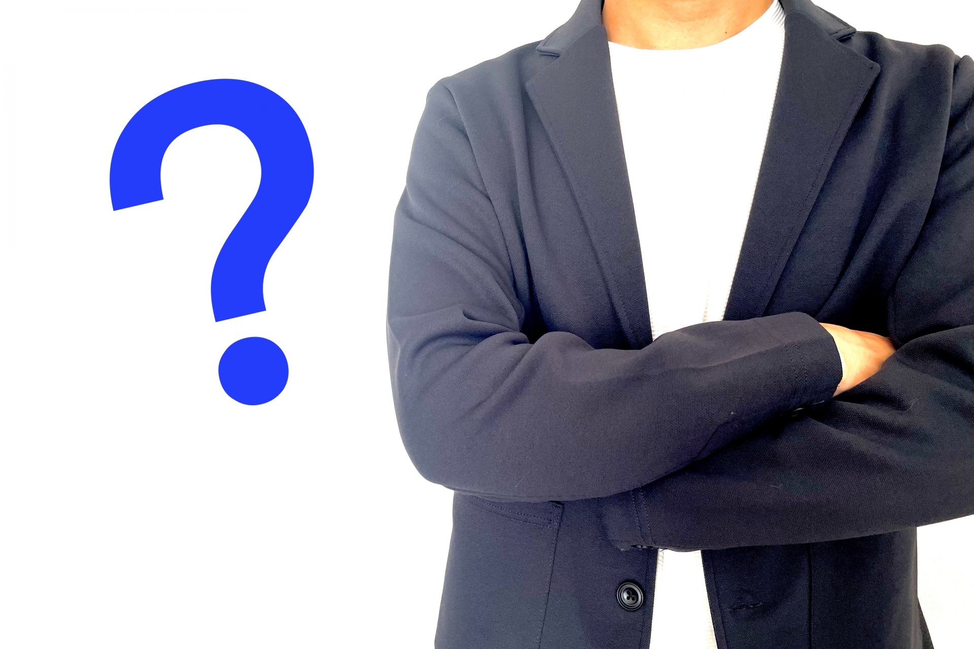 オウンドメディア導入を検討する際に生じる様々な疑問。BtoBマーケティング担当者が抱える課題や不明点のイメージ。