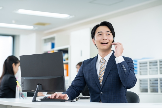 被リンク獲得のための外部協力者との対話をイメージ