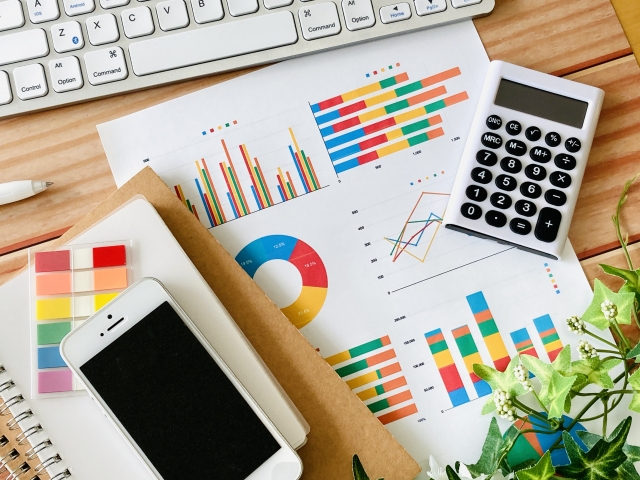 被リンクの分析ツールで抽出したデータやグラフ