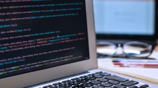 LLMO対策の基本を解説｜SEOとの相違点や具体的な進め方 